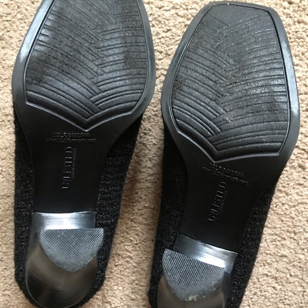 Shoes - Picture 4 of 10